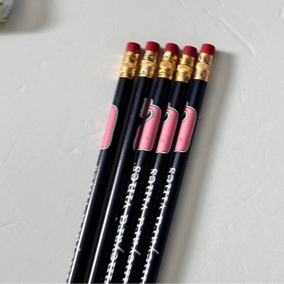 Vineyard Vines Writing Pencil Five Pack Logo Design - Picture 9 of 10